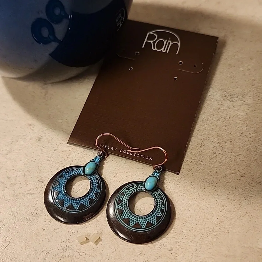 Rain these turquoise